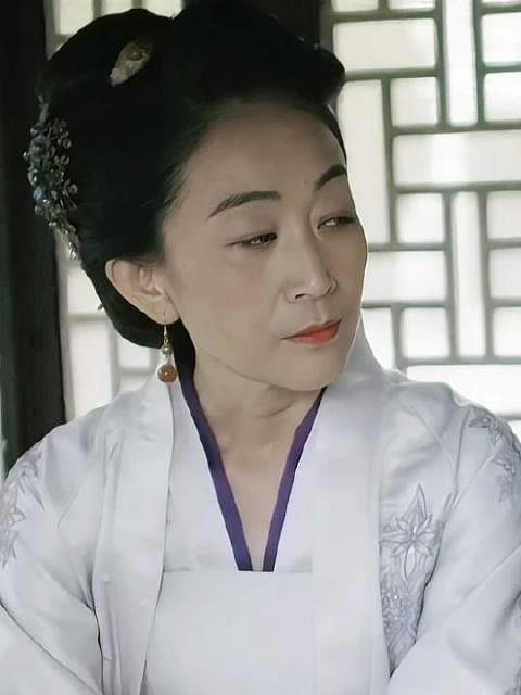 一个说城门楼子一个说胯骨轴子