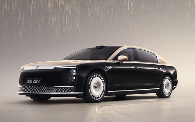 9月，国产豪华轿车尊界 S800 登顶销量榜首