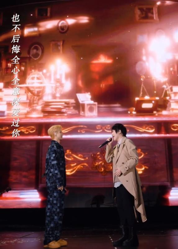 汪苏泷现身五月天演唱会,阿信戏称要把歌曲版权送给他冠佑_订阅
