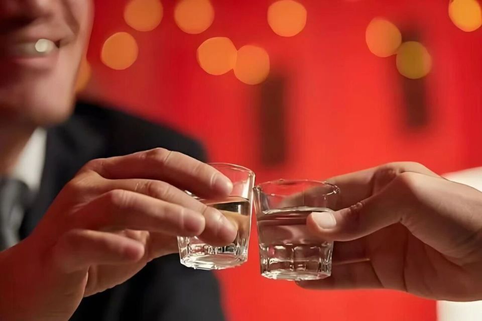 反差感拉满!春节白酒市场动销真相:有人忙到缺货,有人库存堆成山