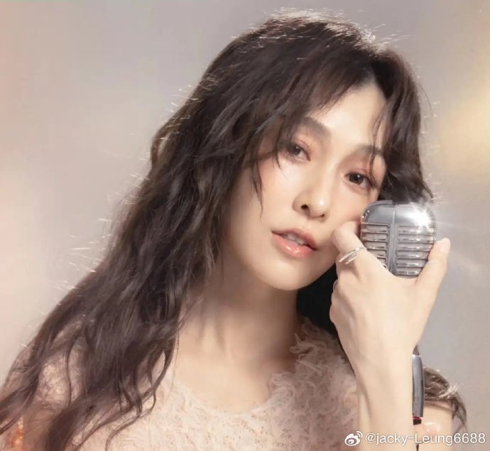 范玮琪三次婉拒浪姐后才登台，50岁生日勇敢走出网络泥沼