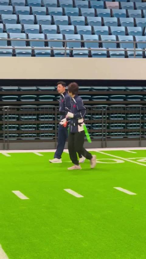 张怡宁小跑逗逗的 马龙近看确实帅