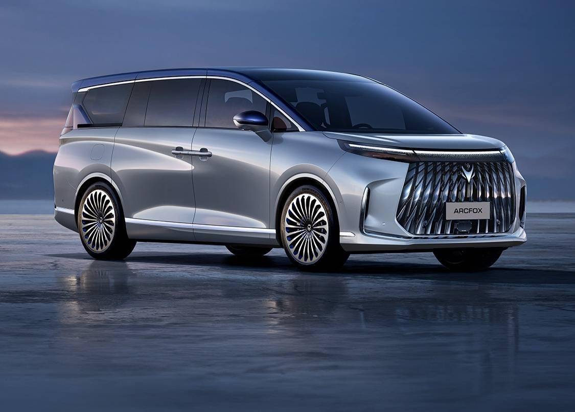 北汽极狐高端产品系列首款MPV“问道V9”将于4月22日开启预售