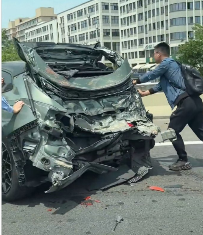 车是好车，头就是够硬
