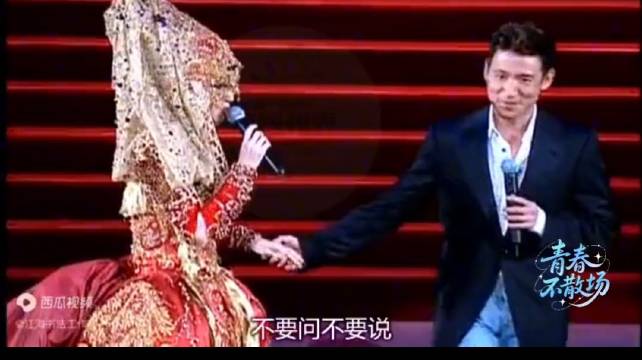 梅艳芳最后演唱会张学友含泪配唱