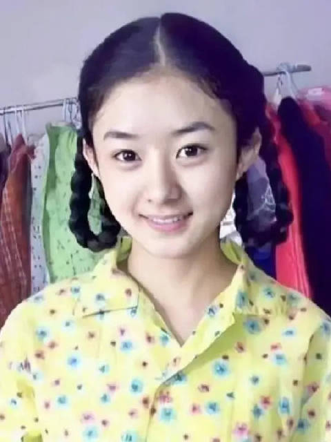 “哈哈哈~佟多多的这张嘴啊”