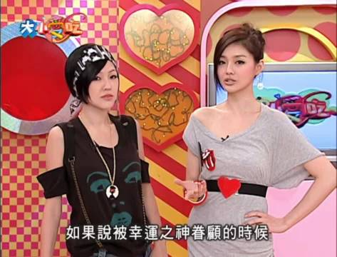 萧亚轩第一做饭，大S徐熙媛 小S徐熙娣 这姐妹俩真的主持届的鼻祖！