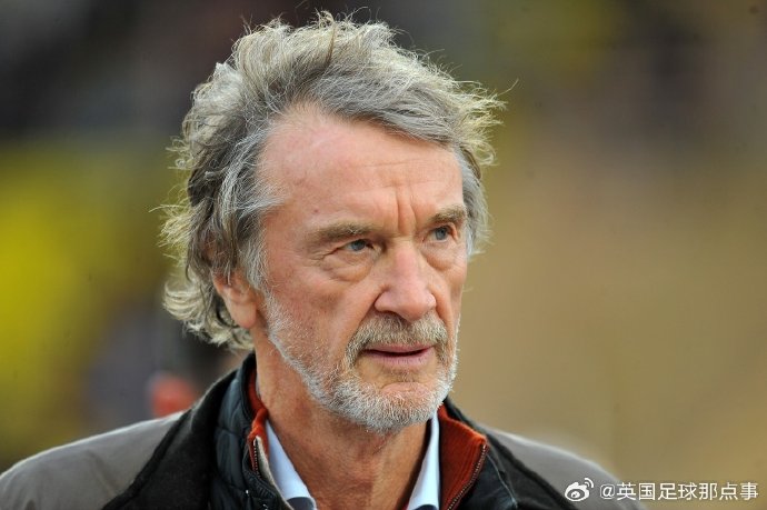 英超联赛对于俱乐部工作人员在媒体区域的行为有哪些具体规定？