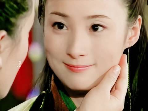 笑死！导演找来两位琼瑶女郎，愣是没压住一个主持人的美貌！