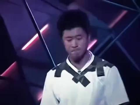 起猛了，原来战狼吴京也会唱歌！