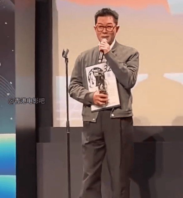 古天乐称被很多人说从小看自己电影调侃“我小时候都看刘青云演戏”