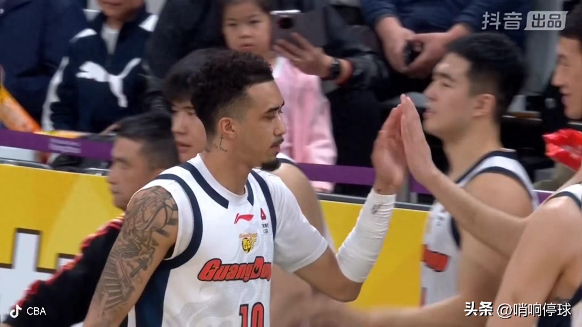 主场18连胜被终结！奎因 麦考尔合砍50分 徐杰末节爆发 广东双杀广厦