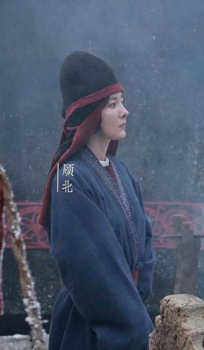 杨幂新剧粗布麻衣路透获赞：顶级神颜素到极致仍是绝色