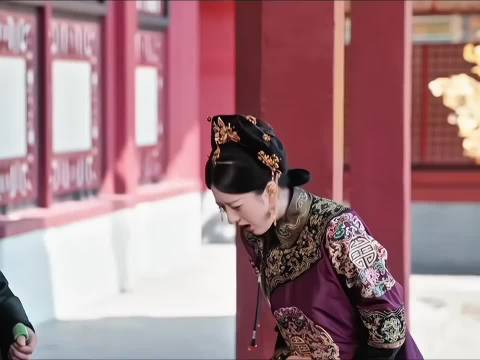 安悦溪主演《这个宫女不太冷静》笑点密集，夜锦教王爷饭圈控评