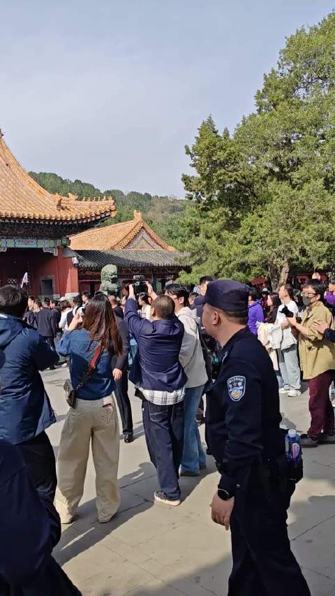 马克龙：知道我当时为啥这么开心了吧！ 小编还想问问他支持马竞还是皇马