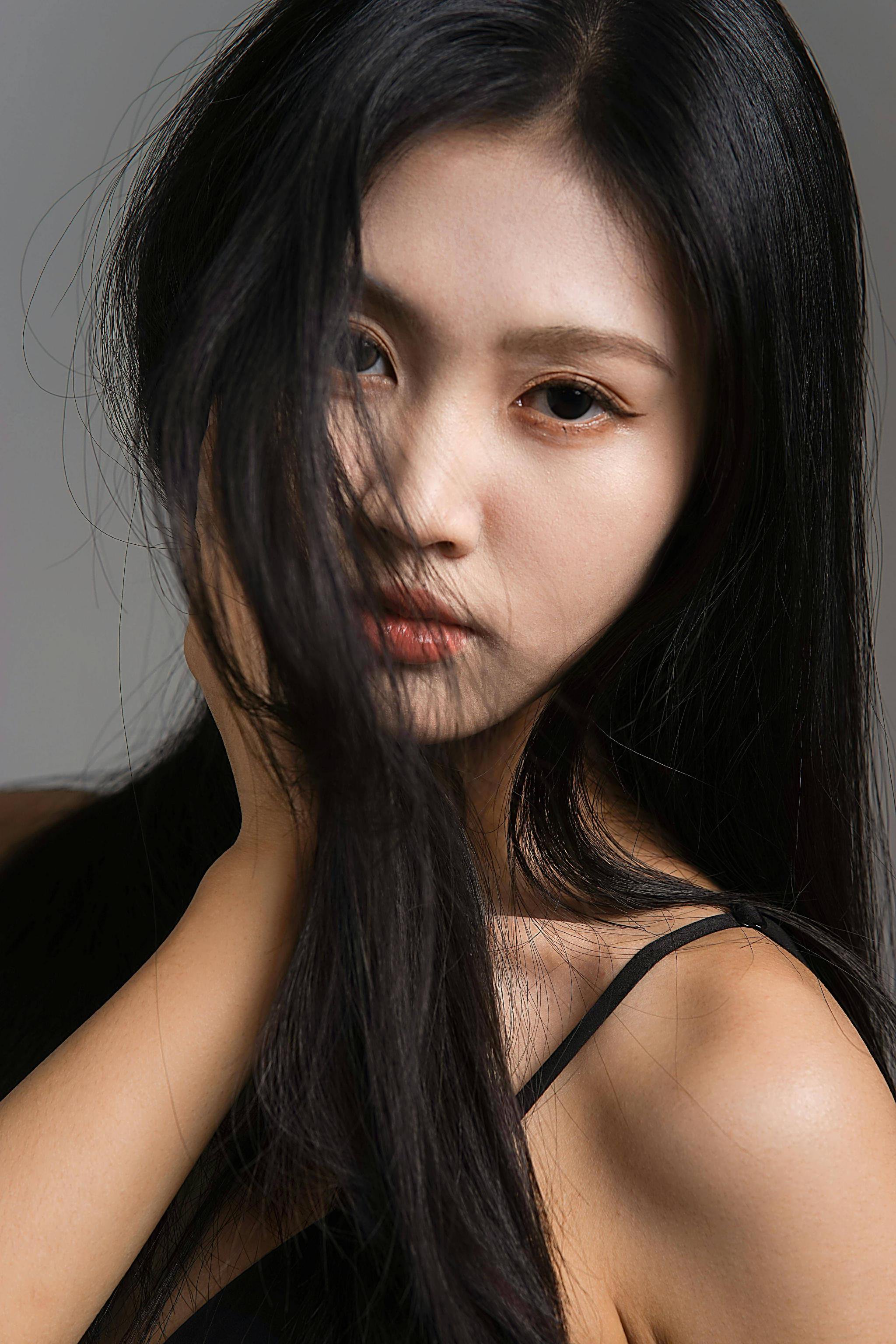 李现张婧仪《雾里青》4月29日开机,暗恋成真+青梅竹马+深情隐忍天花板!