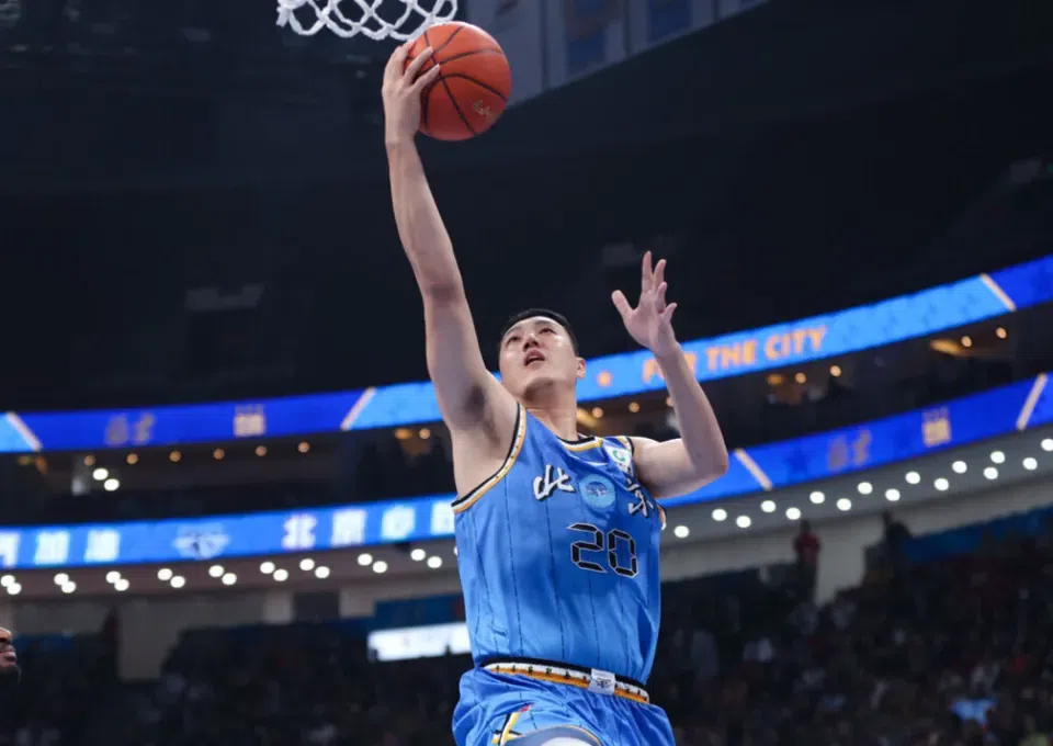 北京男篮输球后33岁队长加练 出场超易建联对他不重要