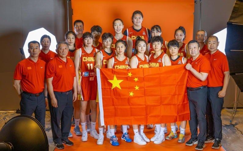 剑指世界杯！中国女篮19人名单出炉：集训5个月，四大中锋合体