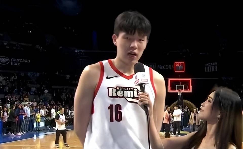 杨瀚森NBA首赛季复盘：被教练耽误？开拓者非卖品+华人老板力挺