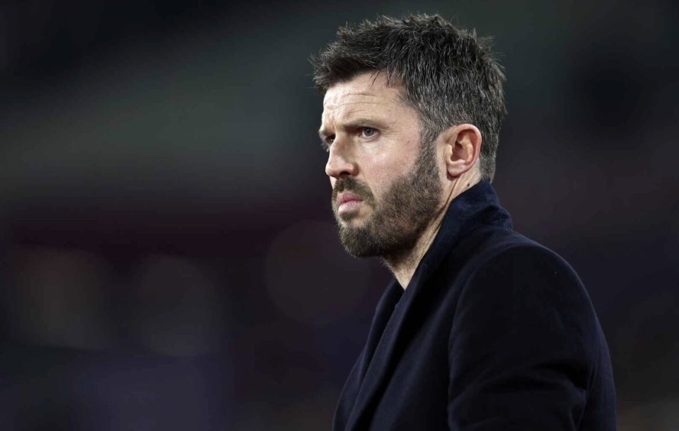 自去年1-3布伦特福德以来，曼联首次两球落后