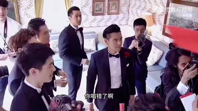 “这个伴郎团至今无人超越，这才是结婚该有的氛围，都来学学，最后有惊喜”