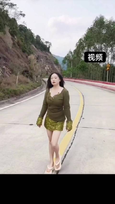 很不幸在这个年纪到遇见你