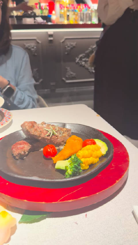 合肥美食之旅：卡旺卡牛蛙俄罗斯菜徽菜全体验