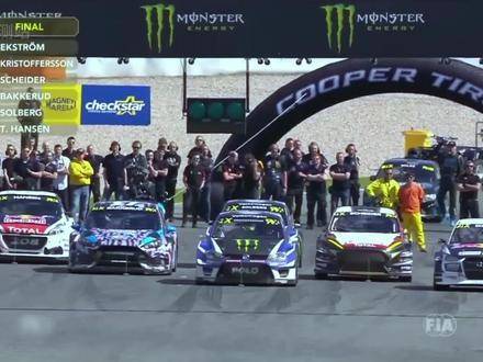 场地拉力竞速现场，顶尖车手发车瞬间竟意外熄火，场面一度陷入微妙静默