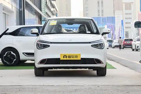城市年轻女性买车,这款小型纯电车颜值高、配置全,适合日常通勤