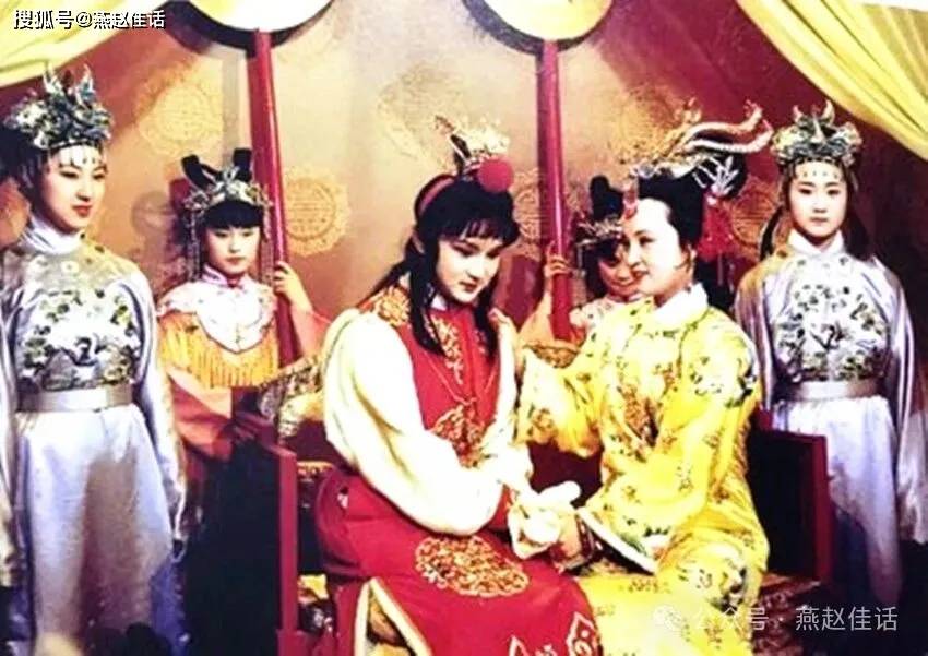 邂逅了一场如梦似幻的悲欢离合——读《红楼梦》随笔