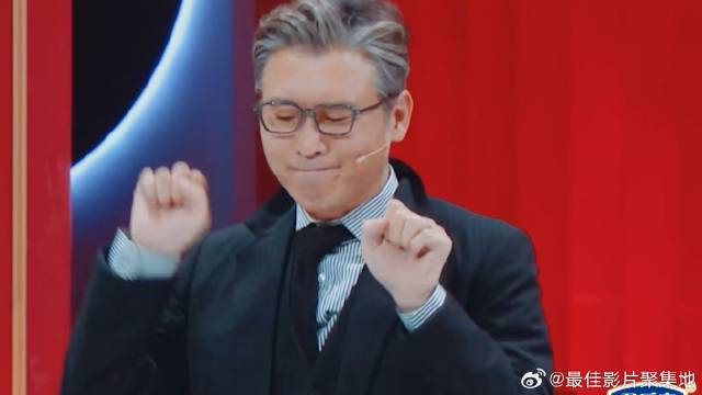 谁把李乃文调成这样了？夹起嗓子卖萌，杨幂看完都皱眉！