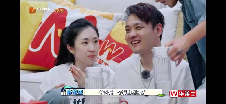 生哥版的《我愿意》听着就让人不自觉的掉眼泪 加上亮哥的和声真的是太好听了