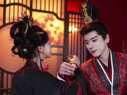 吴谨言魏哲鸣新剧《凤不栖》上演复仇帝王对决
