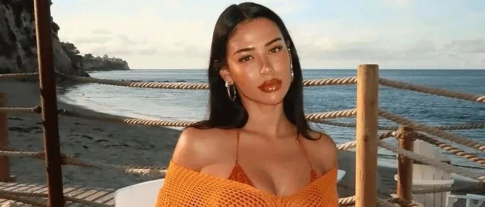 【每日足球女神02】贝林厄姆女友晒海滩照