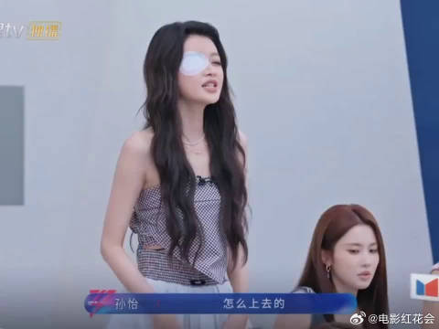 李小冉开口唱歌本来就很惊喜，再搭配其他三位姐姐，这首《我会等》我必循环