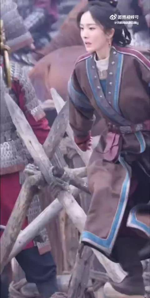 姐姐好萌啊，冯湮儿真漂亮 杨幂