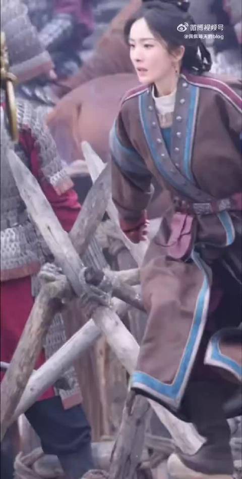 这时候就要有人说了 冯湮儿你怎么这么可爱呀 姐姐你好萌吧