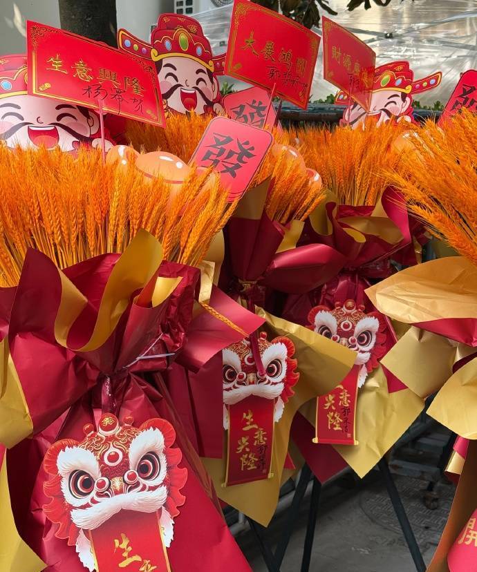 杨幂郭碧婷郭采洁给谢依霖的排面！让人重回《小时代》