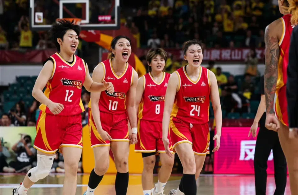 关键球绝杀！中国女篮26岁1米86王牌复苏：防守真硬，宫鲁鸣召回她？