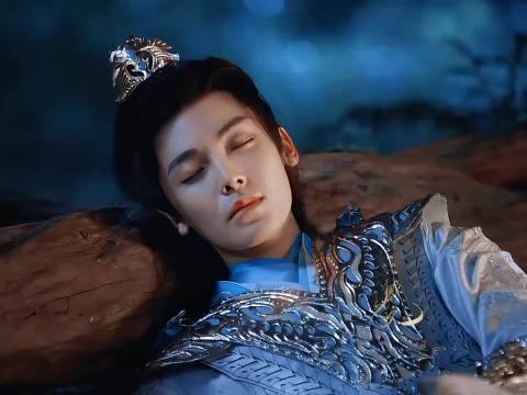 侯明昊何与等主演《少年白马醉春风》开播