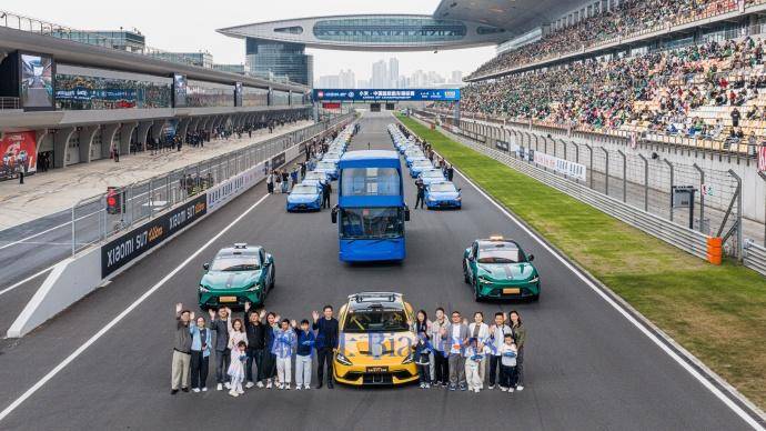 CHINAGT赛道巡游，小米汽车车型全员到齐