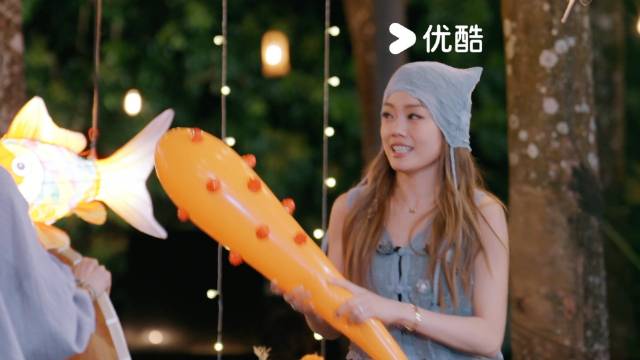 刘雨昕防守惊艳姚晓棠，容祖儿棒棒锤攻势难破防