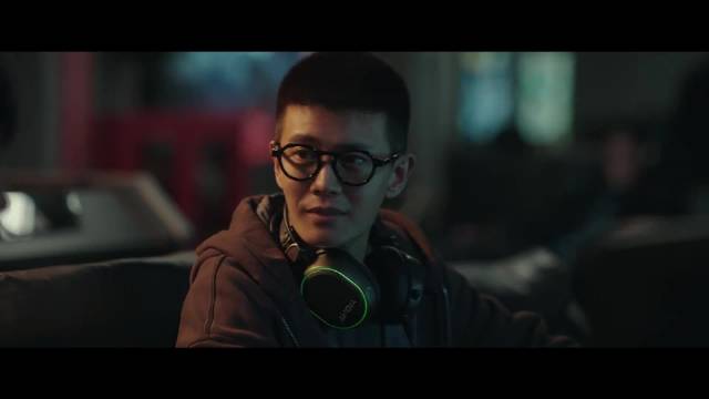 任嘉伦《深渊无间》刑警造型获赞，正剧脸演绎迷局张力