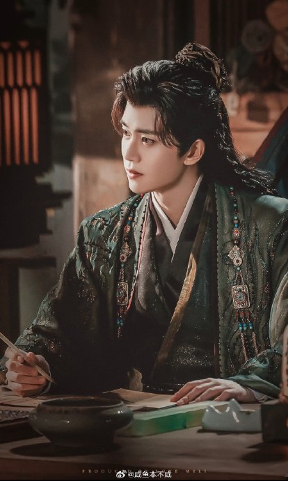导演郭虎和编剧赵娜合作《佳偶天成》，他们过往有什么代表作？
