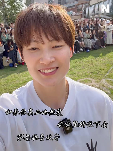 杨力维接受尼龙采访谈坚持热爱