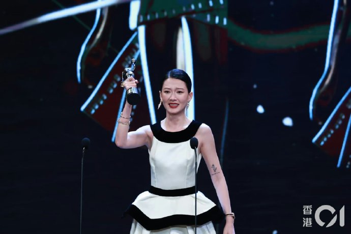 廖子妤为演脑瘫少女与轮椅共生四个月，金像封后凭极致付出破局