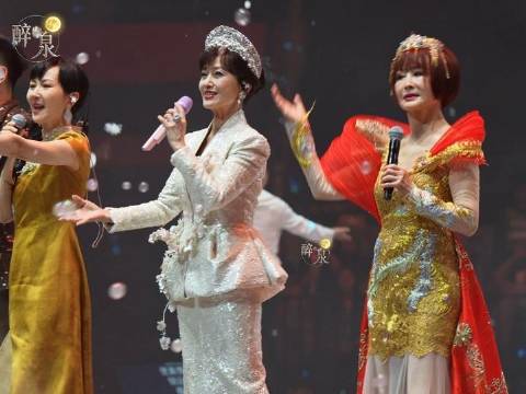 女神同框 胥渡吧走进原声带演唱会 潘迎紫娃娃