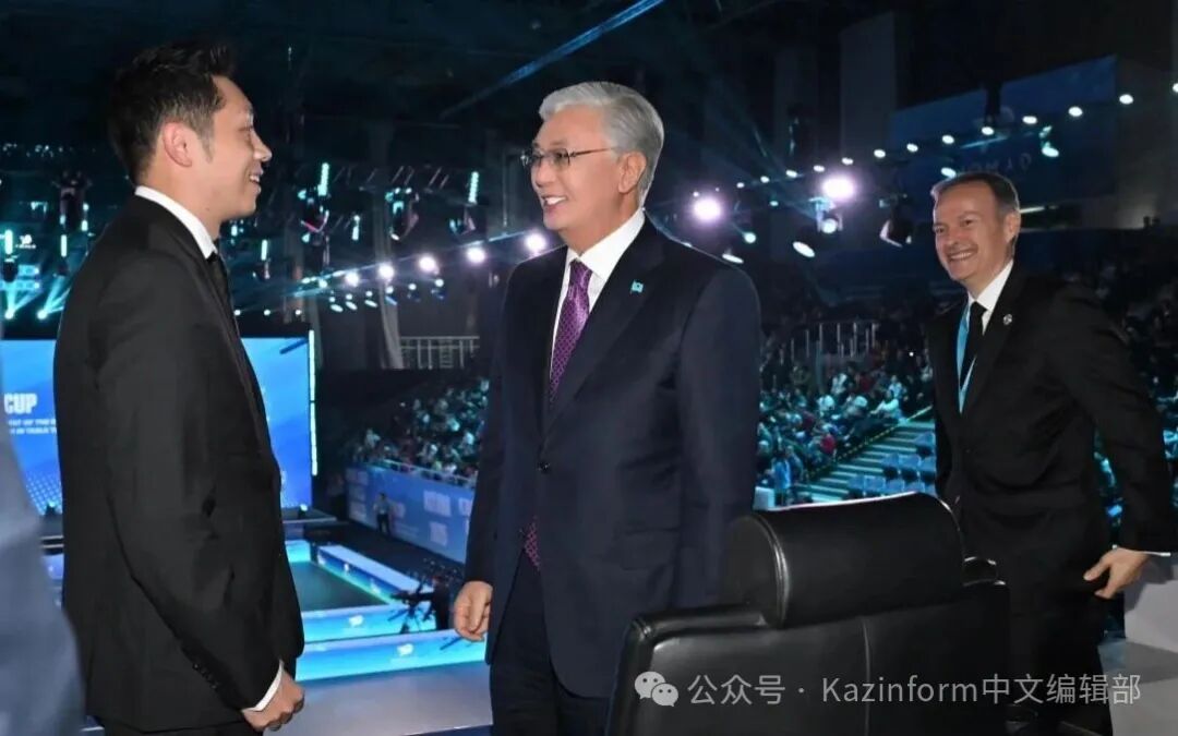 总统杯乒乓球赛 托卡耶夫与世界乒乓球名将会面