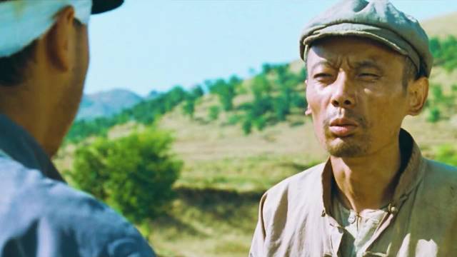 张艺谋《活着》获戛纳影帝，葛优演绎生命力量