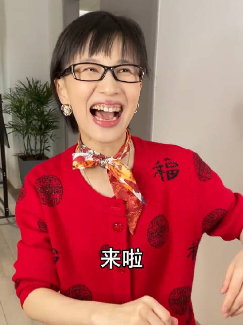 papi酱视频呈现春节社交困境